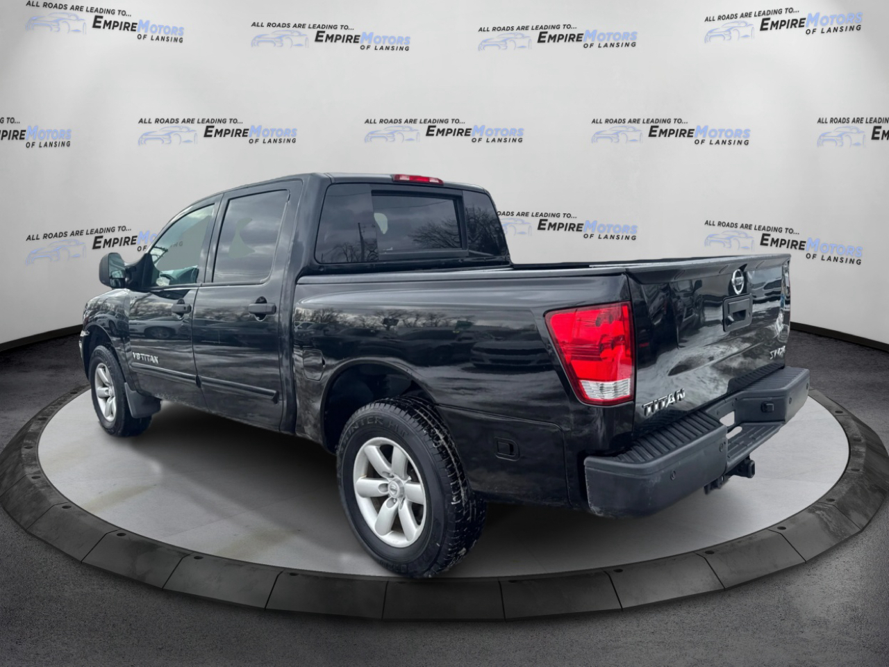 Nissan Titan PRO-4X Crew Cab 4WD SWB 2015