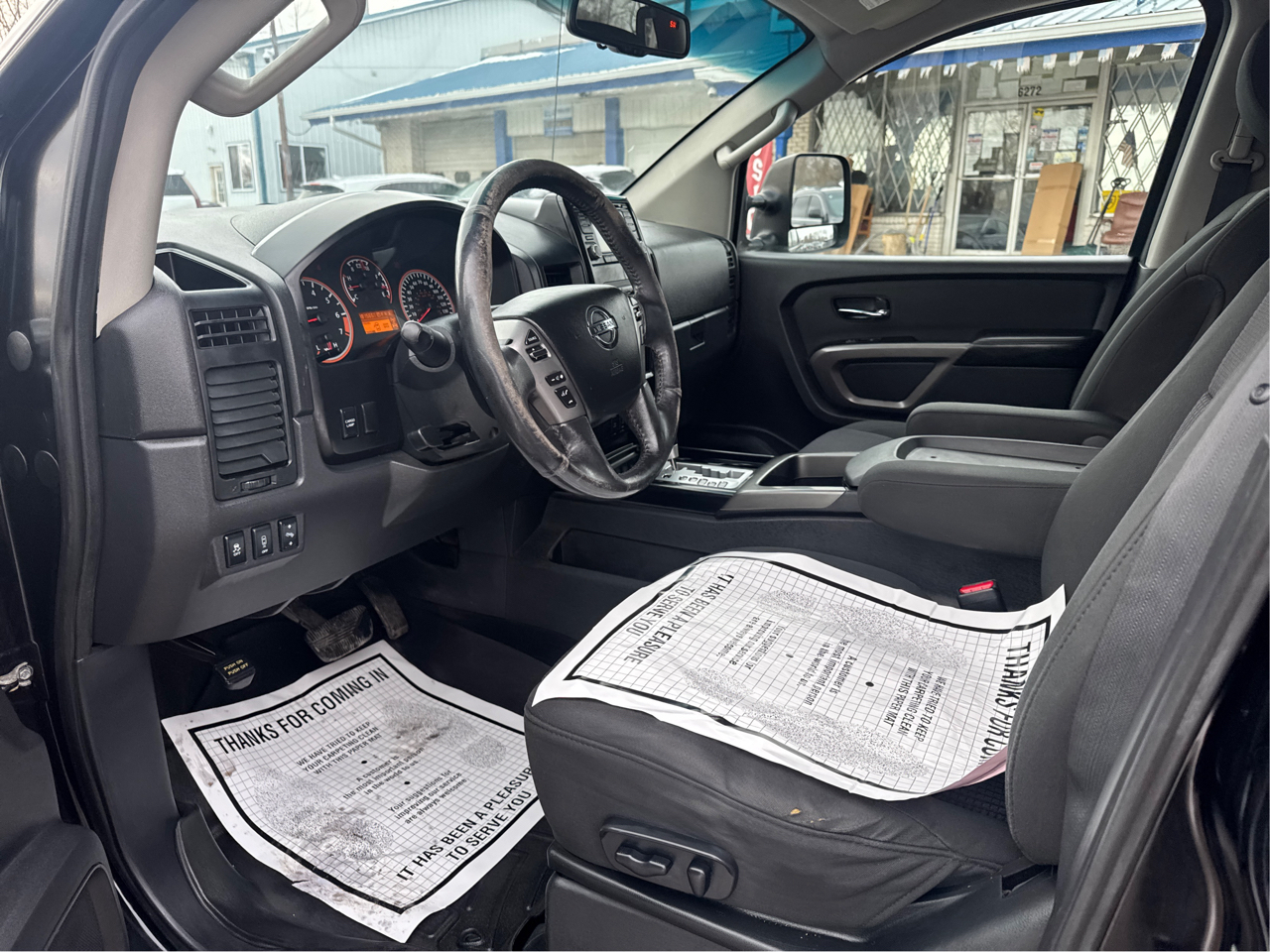 Nissan Titan PRO-4X Crew Cab 4WD SWB 2015