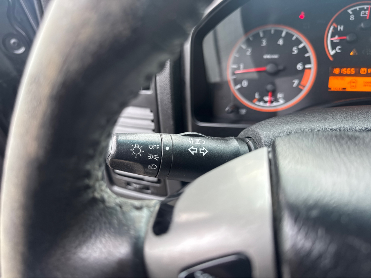 Nissan Titan PRO-4X Crew Cab 4WD SWB 2015