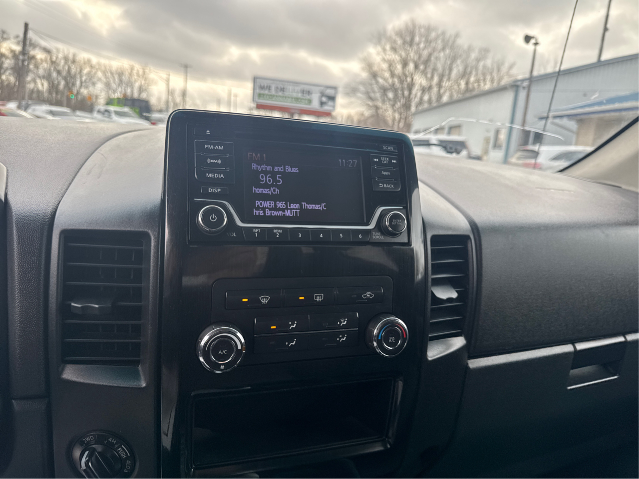 Nissan Titan PRO-4X Crew Cab 4WD SWB 2015