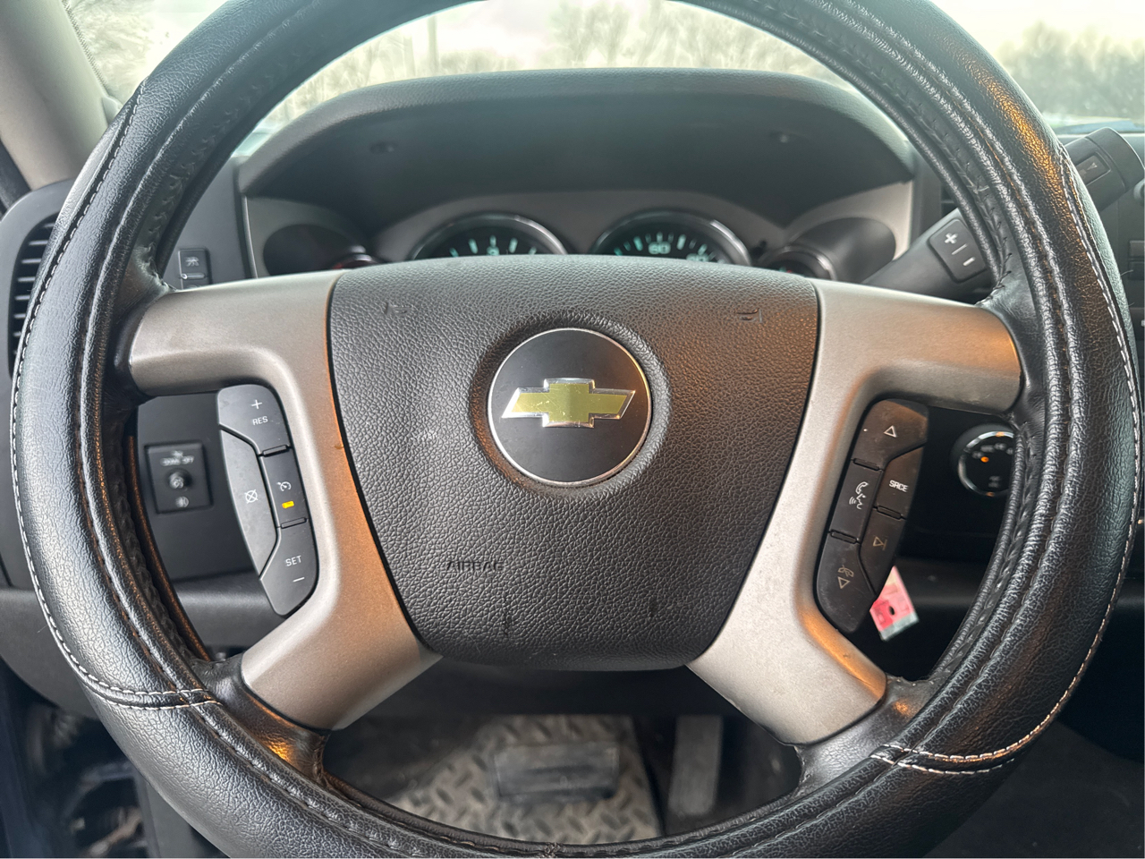 Chevrolet Silverado 1500 LT Crew Cab 4WD 2012