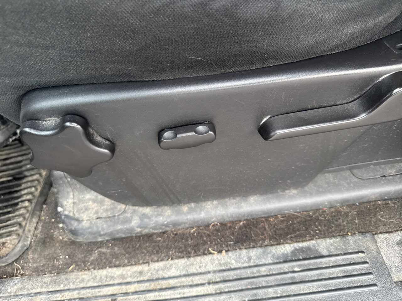 Chevrolet Silverado 1500 LT Crew Cab 4WD 2012