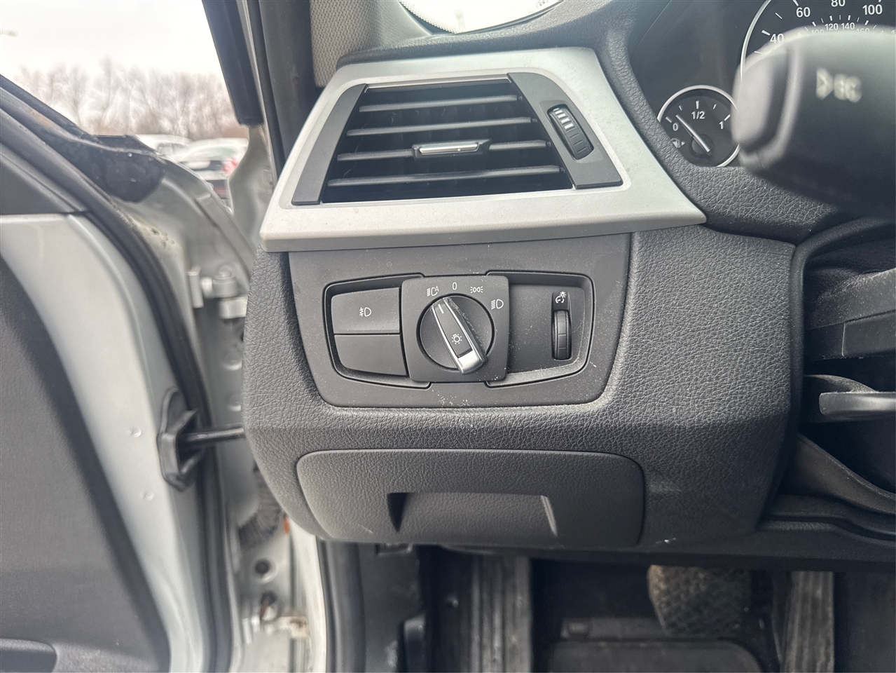 BMW 3-Series 328i xDrive Sedan 2013