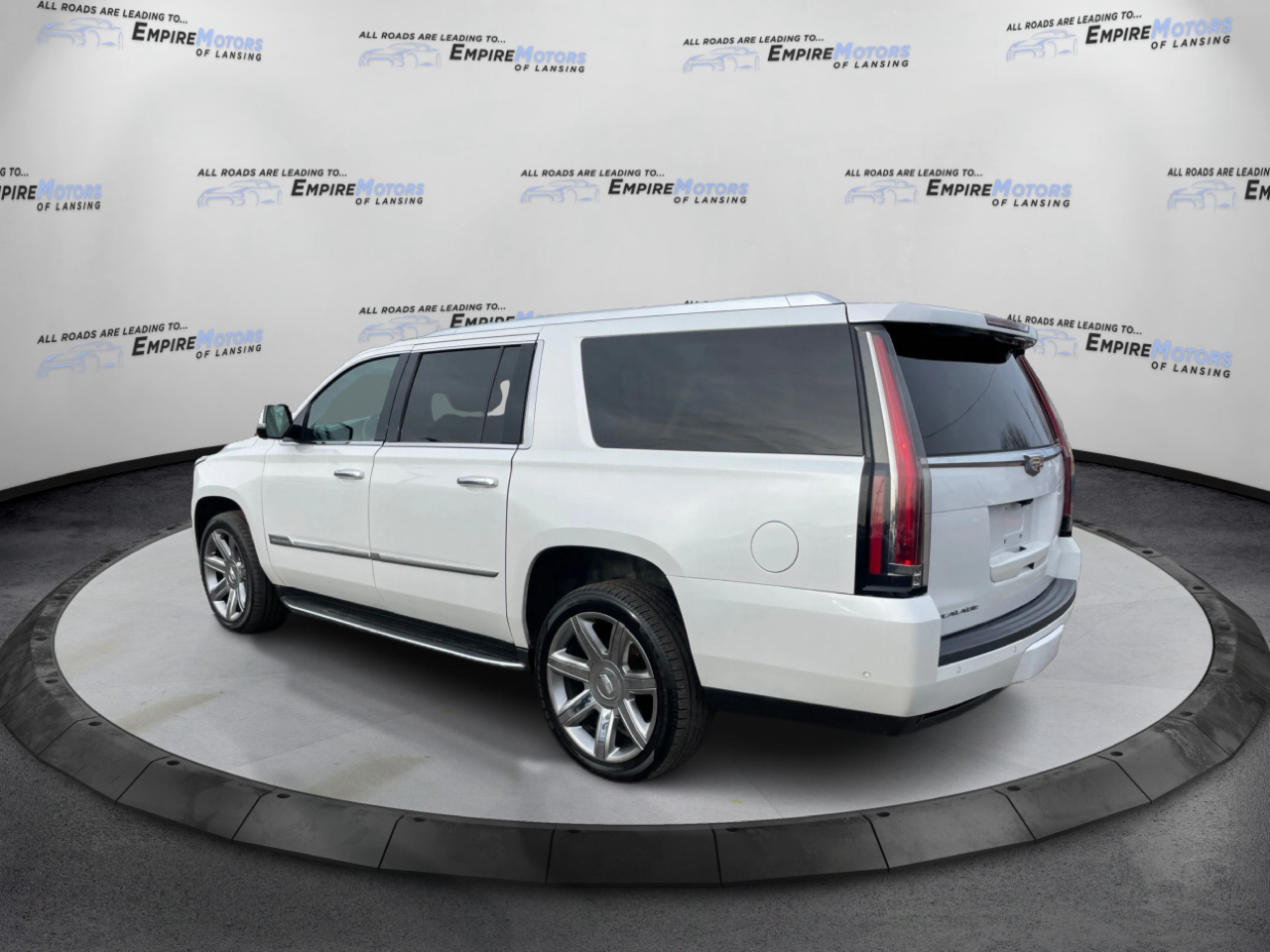 Cadillac Escalade ESV Luxury 4WD 2017
