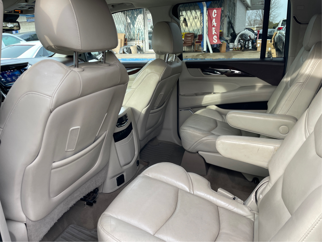 Cadillac Escalade ESV Luxury 4WD 2017