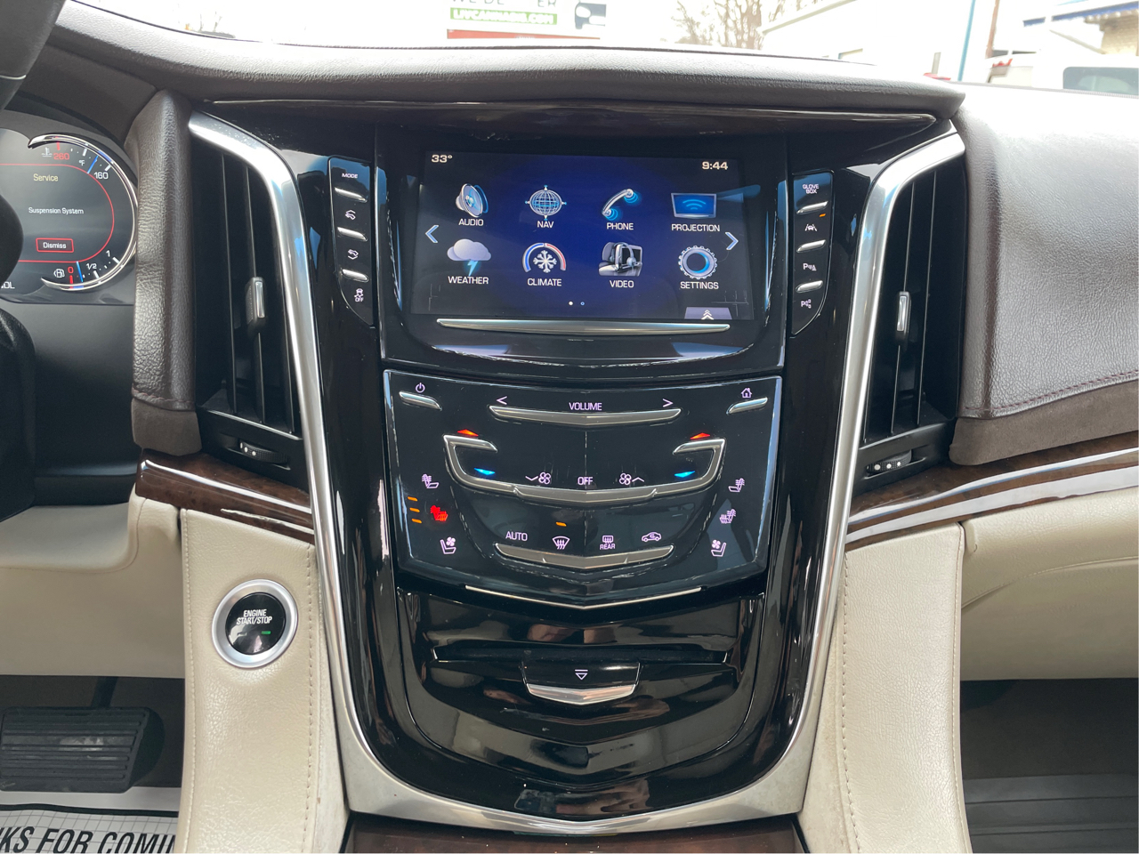 Cadillac Escalade ESV Luxury 4WD 2017
