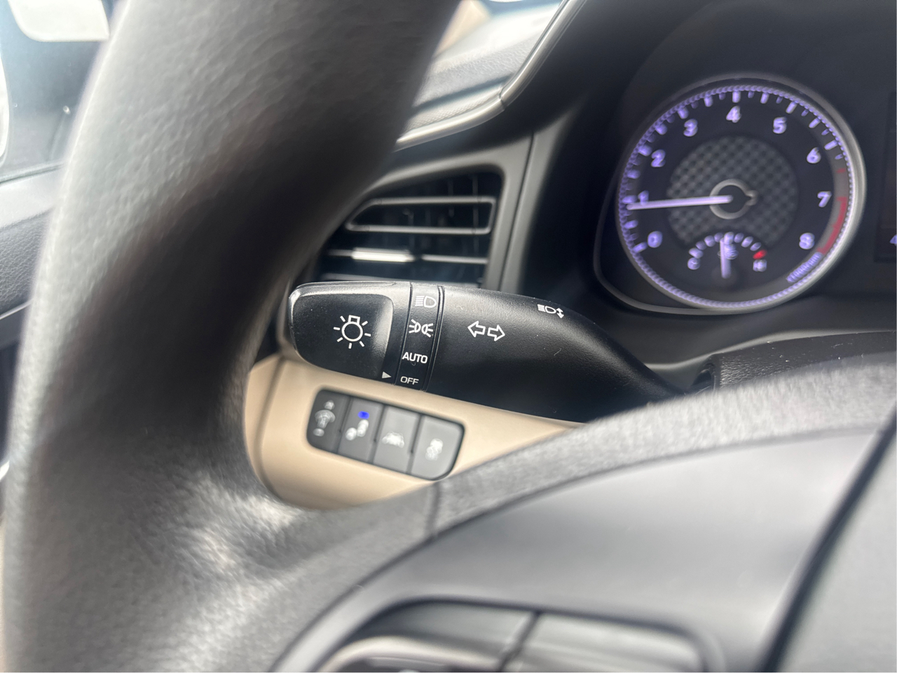 Hyundai Elantra Limited 2019