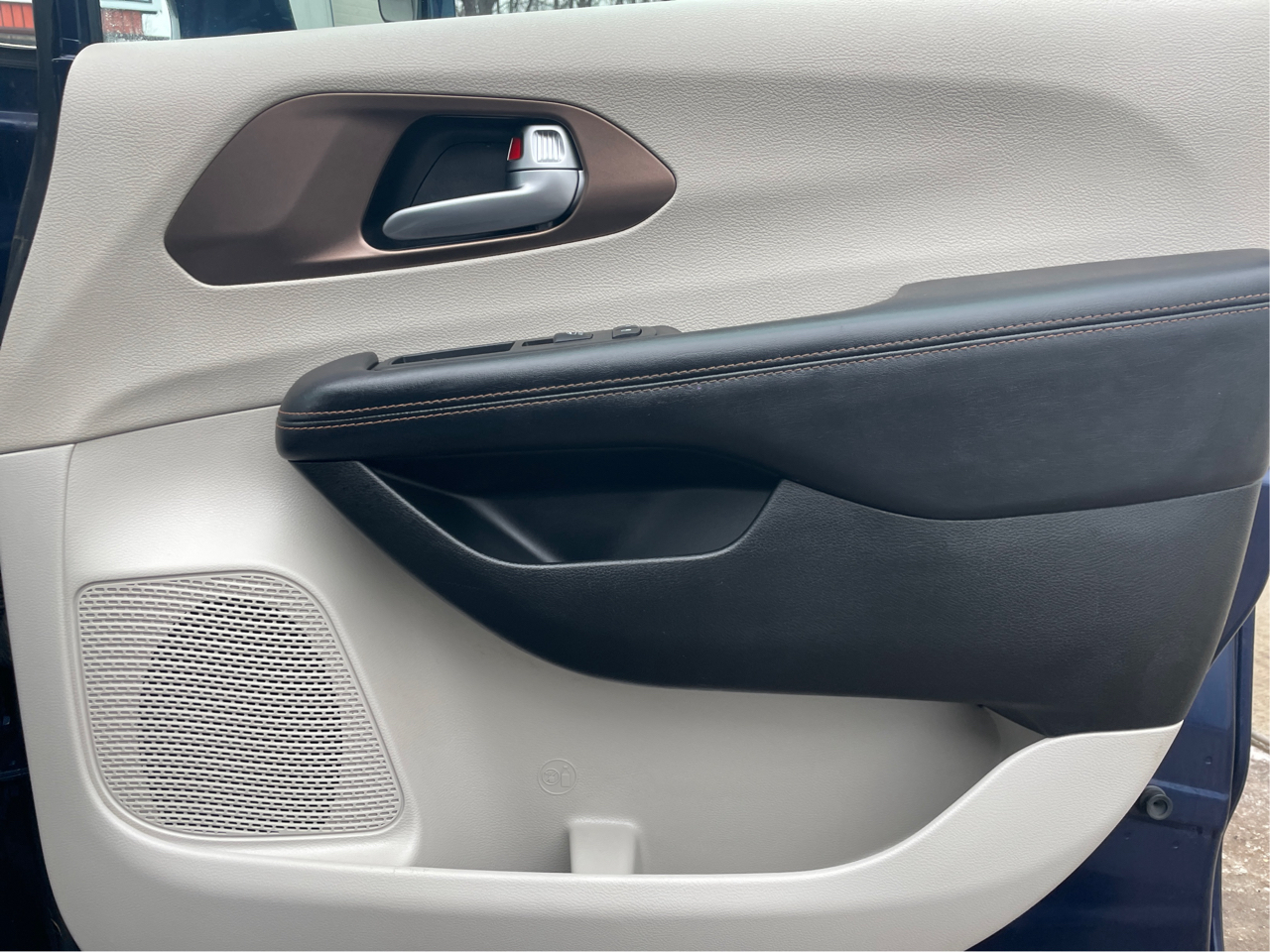 Chrysler Pacifica Touring-L Plus 2017