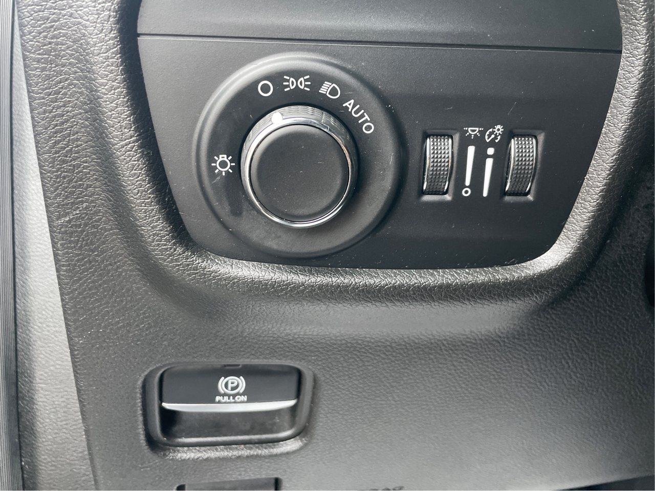 Jeep Grand Cherokee Laredo 4WD 2022