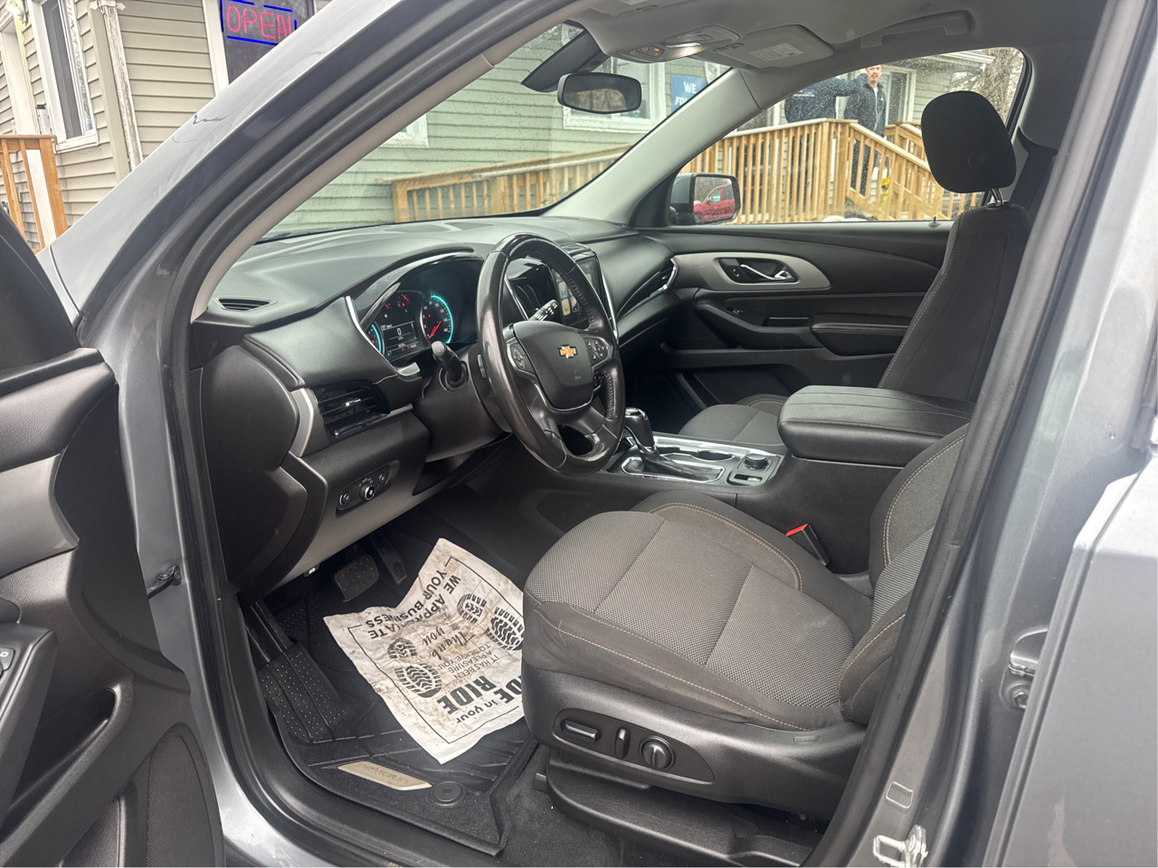 Chevrolet Traverse LT Cloth FWD 2018