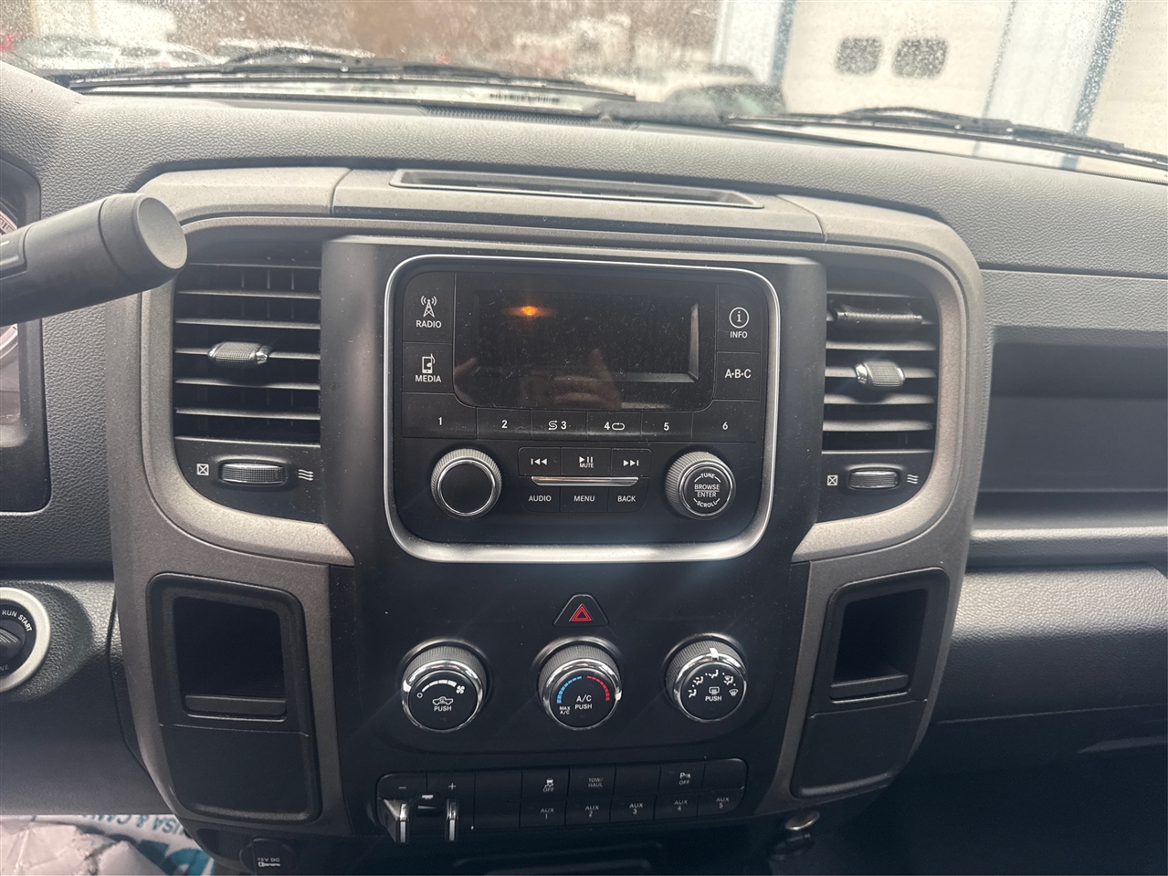 RAM 2500 Tradesman Crew Cab LWB 4WD 2015