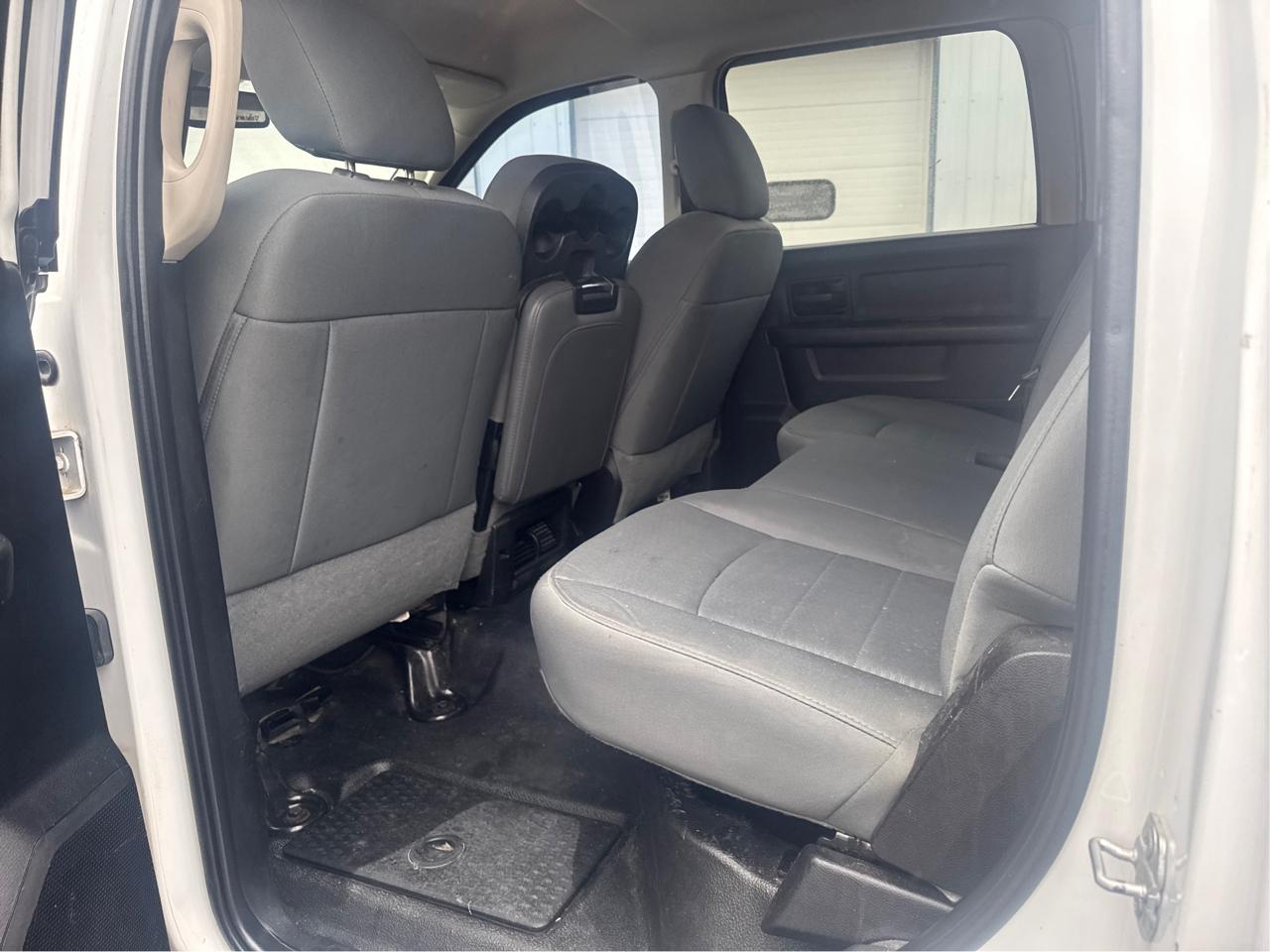 RAM 2500 Tradesman Crew Cab LWB 4WD 2015