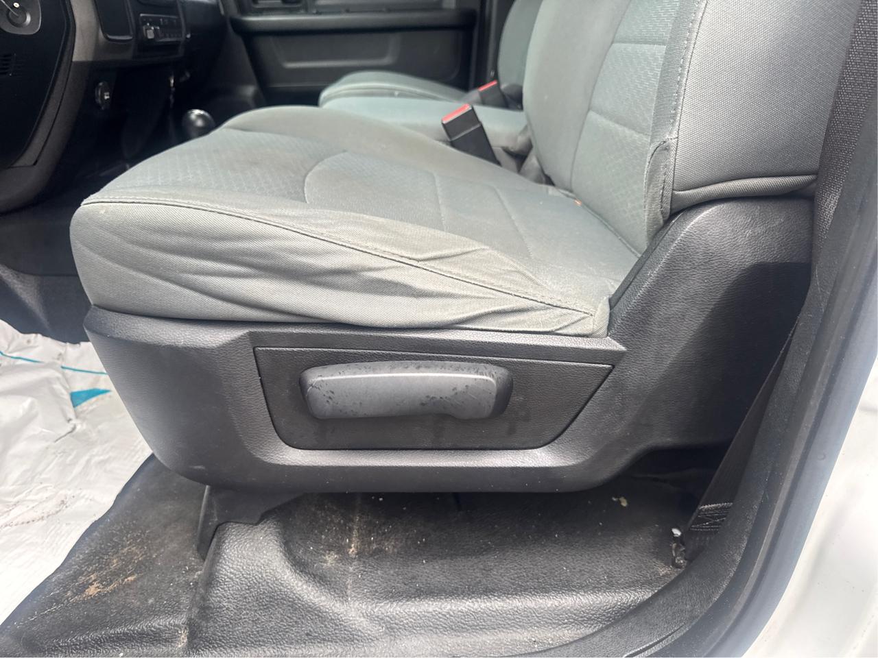 RAM 2500 Tradesman Crew Cab LWB 4WD 2015