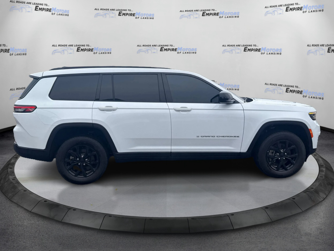 Jeep Grand Cherokee L Laredo 4WD 2024