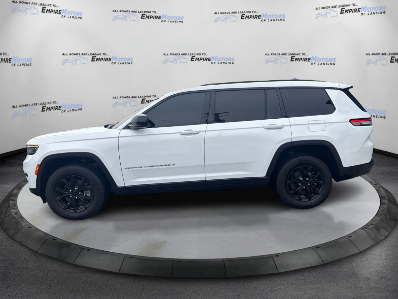 Jeep Grand Cherokee L Laredo 4WD 2024