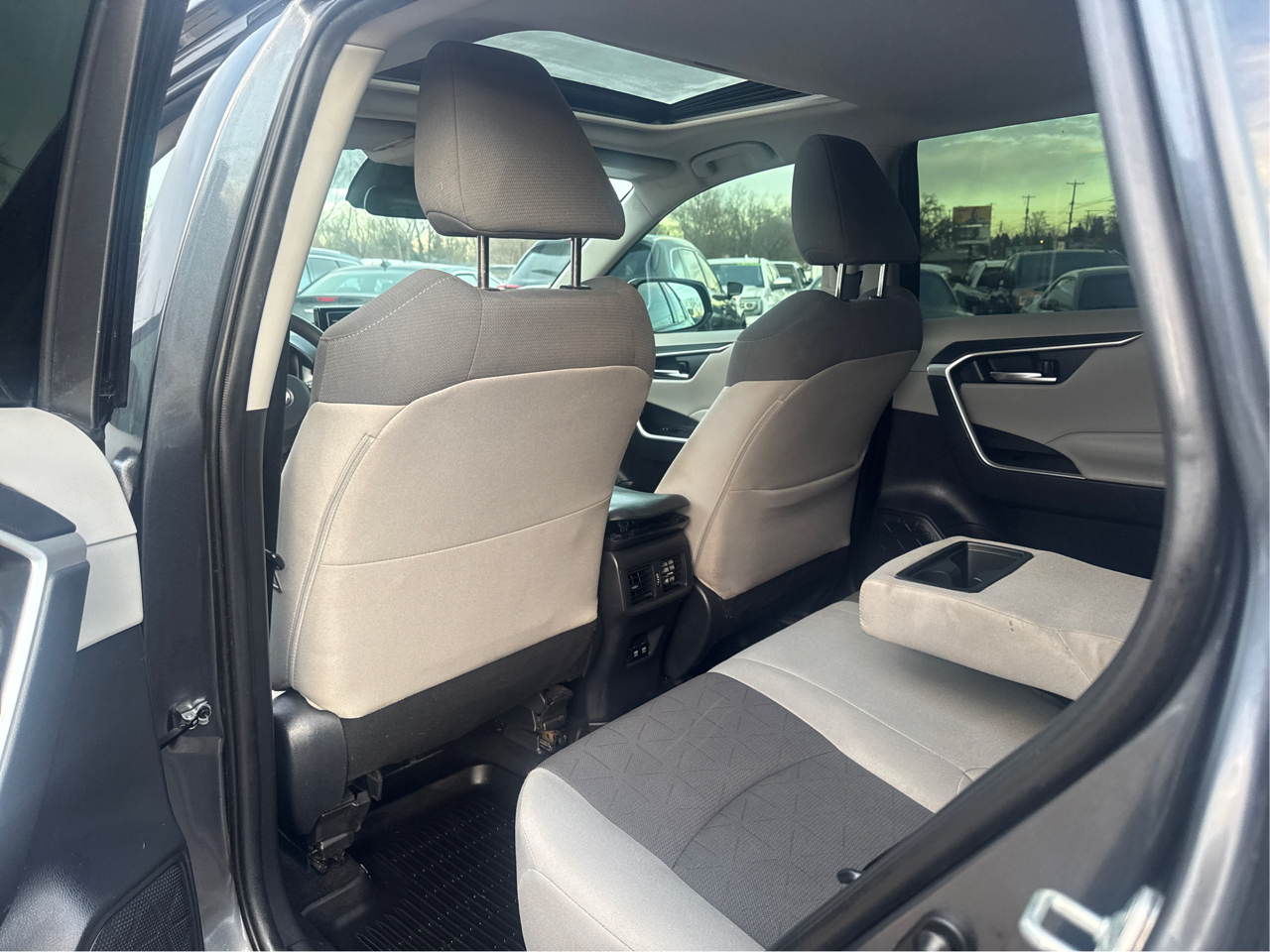 Toyota RAV4 XLE AWD 2019