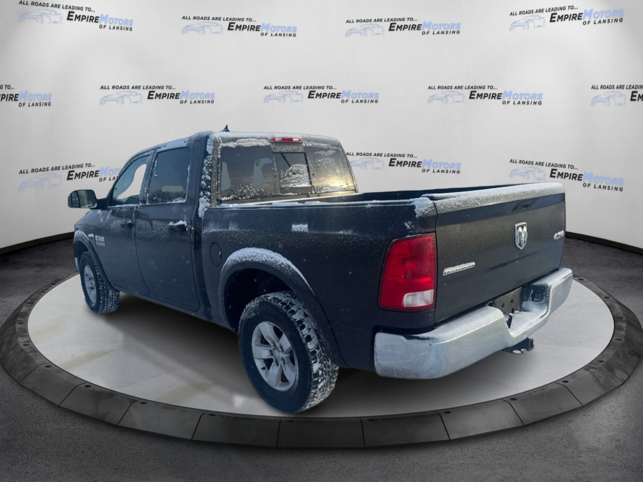 RAM 1500 SLT Crew Cab SWB 4WD 2016