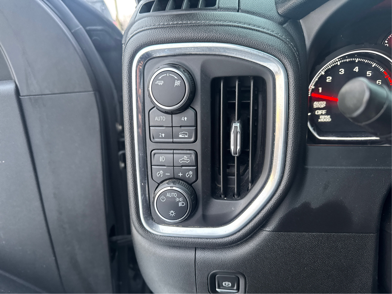 Chevrolet Silverado 1500 RST Crew Cab 4WD 2019