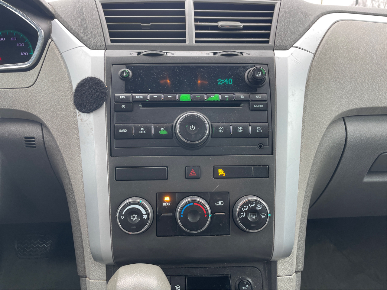 Chevrolet Traverse LS FWD 2011