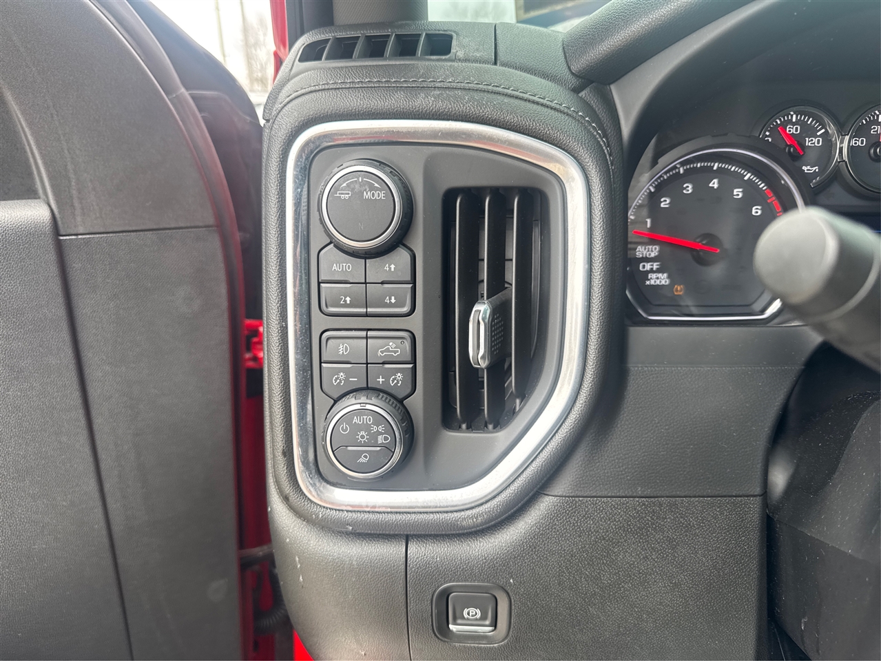 Chevrolet Silverado 1500 LT Trail Boss Crew Cab 4WD 2020