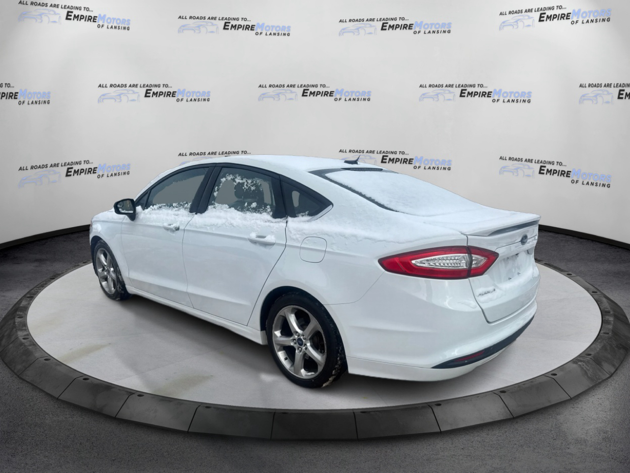 Ford Fusion S 2016