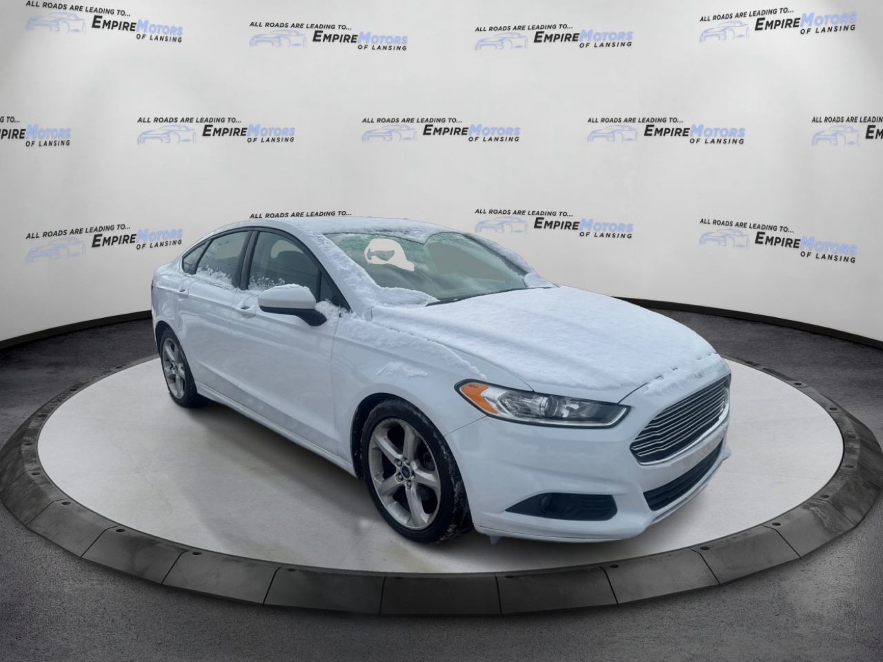 Ford Fusion S 2016