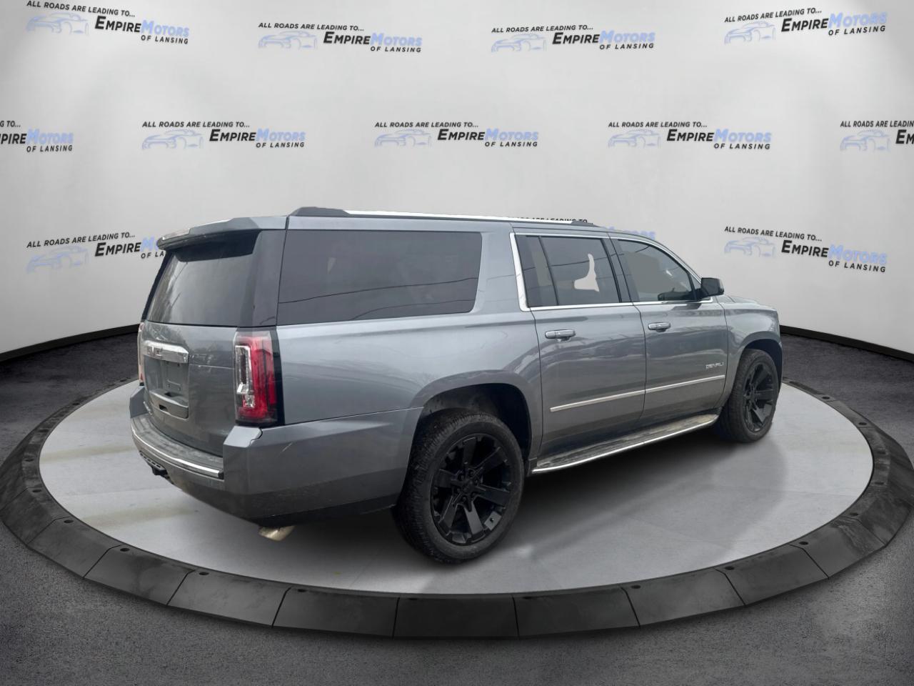 GMC Yukon XL Denali 4WD 2019