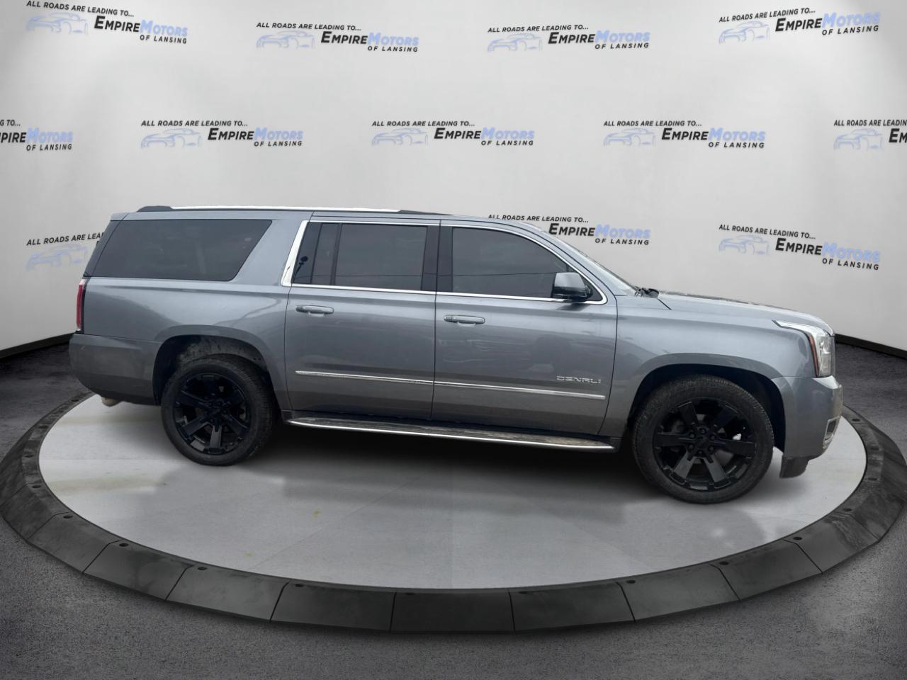 GMC Yukon XL Denali 4WD 2019