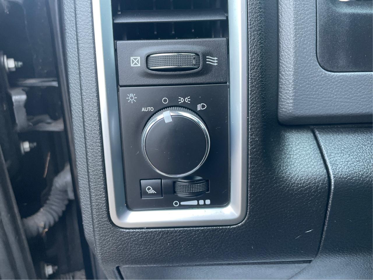 RAM 2500 SLT Crew Cab SWB 4WD 2016