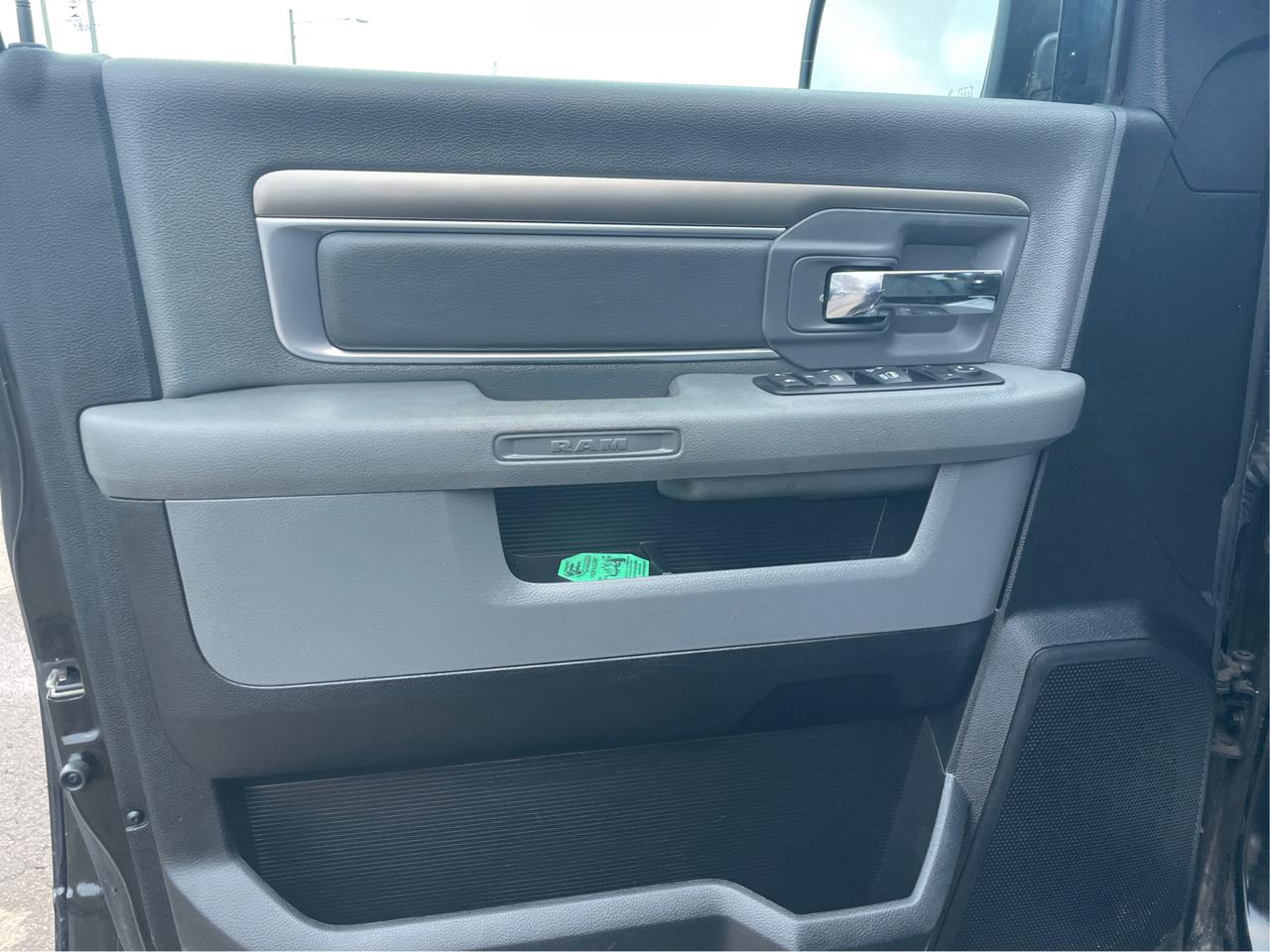 RAM 2500 SLT Crew Cab SWB 4WD 2016