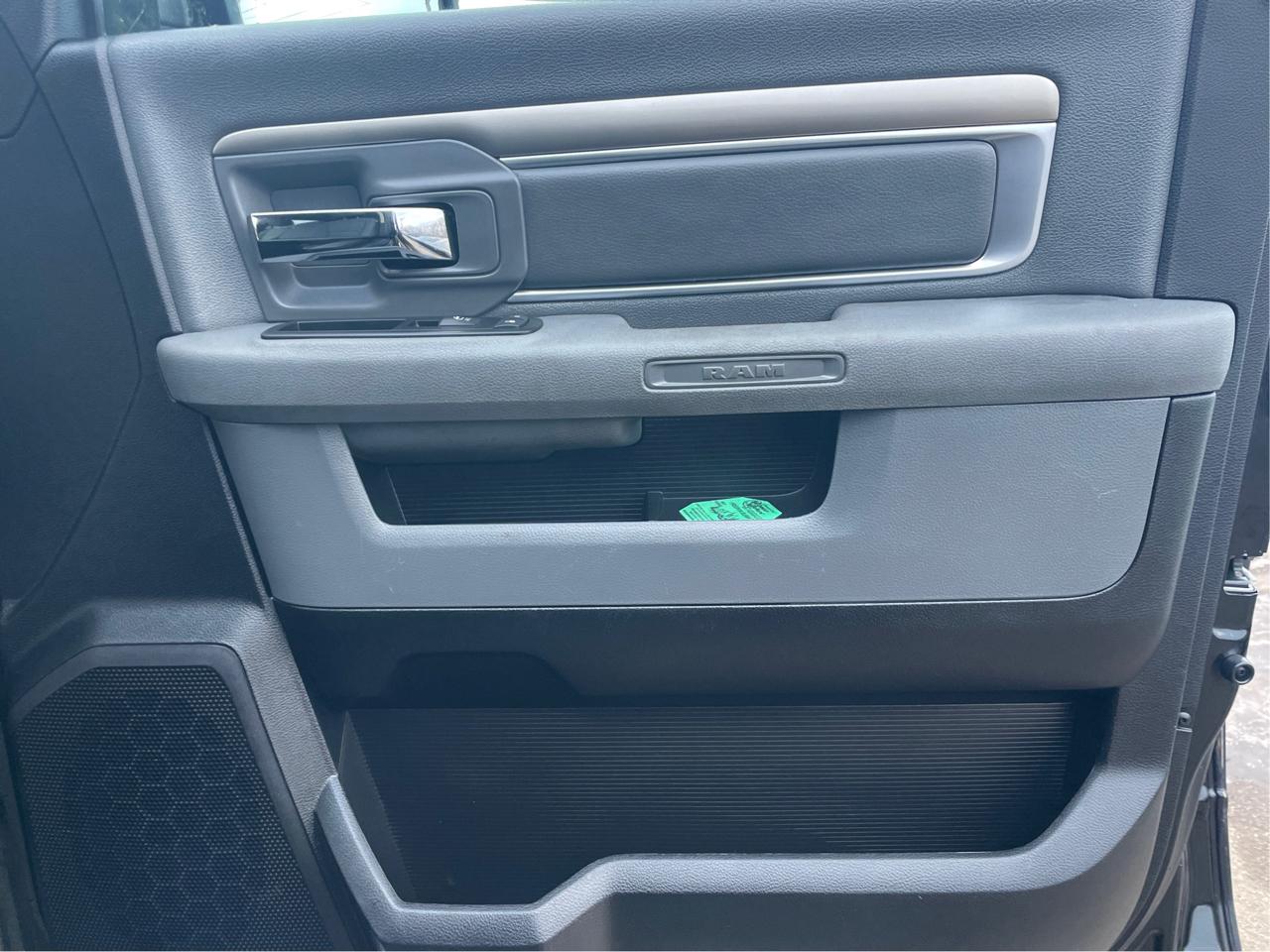 RAM 2500 SLT Crew Cab SWB 4WD 2016