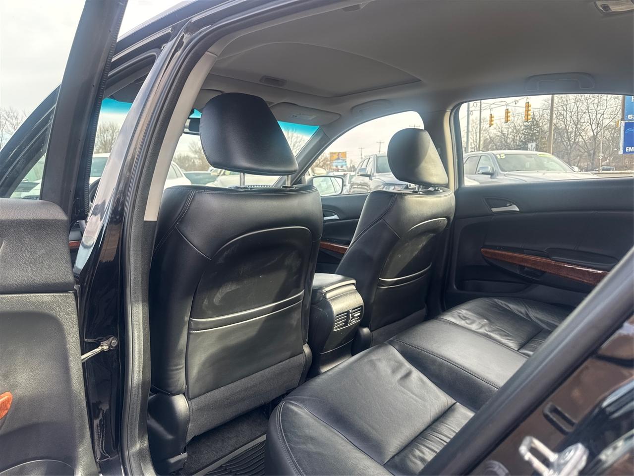 Honda Accord EX-L V6 Sedan AT 2012