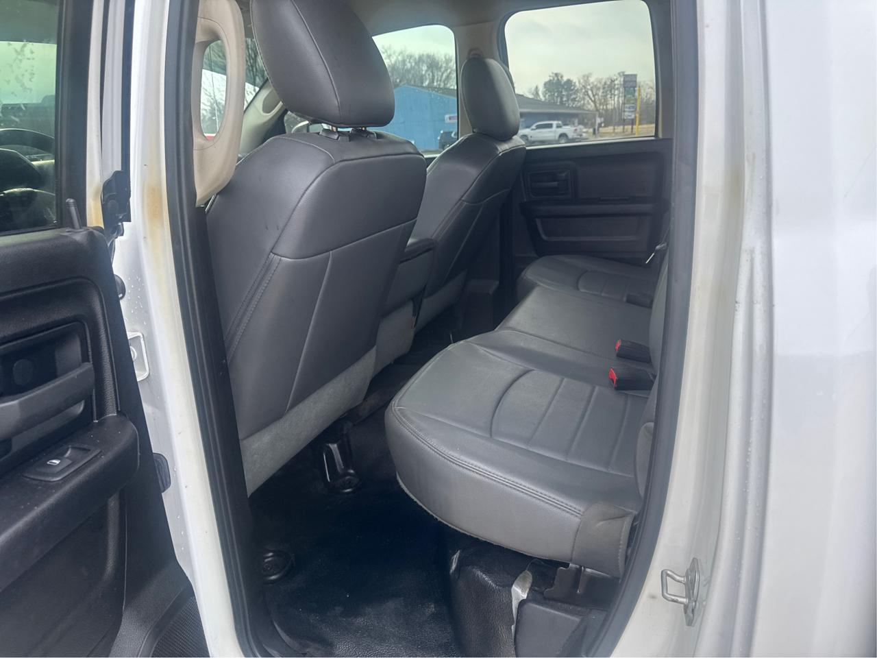 RAM 1500 Tradesman Quad Cab 4WD 2015