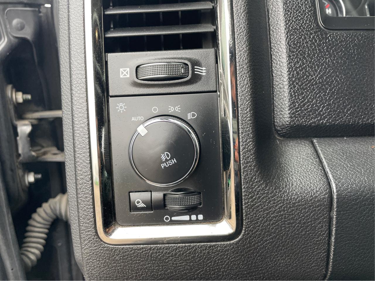 RAM 1500 Sport Crew Cab SWB 4WD 2018