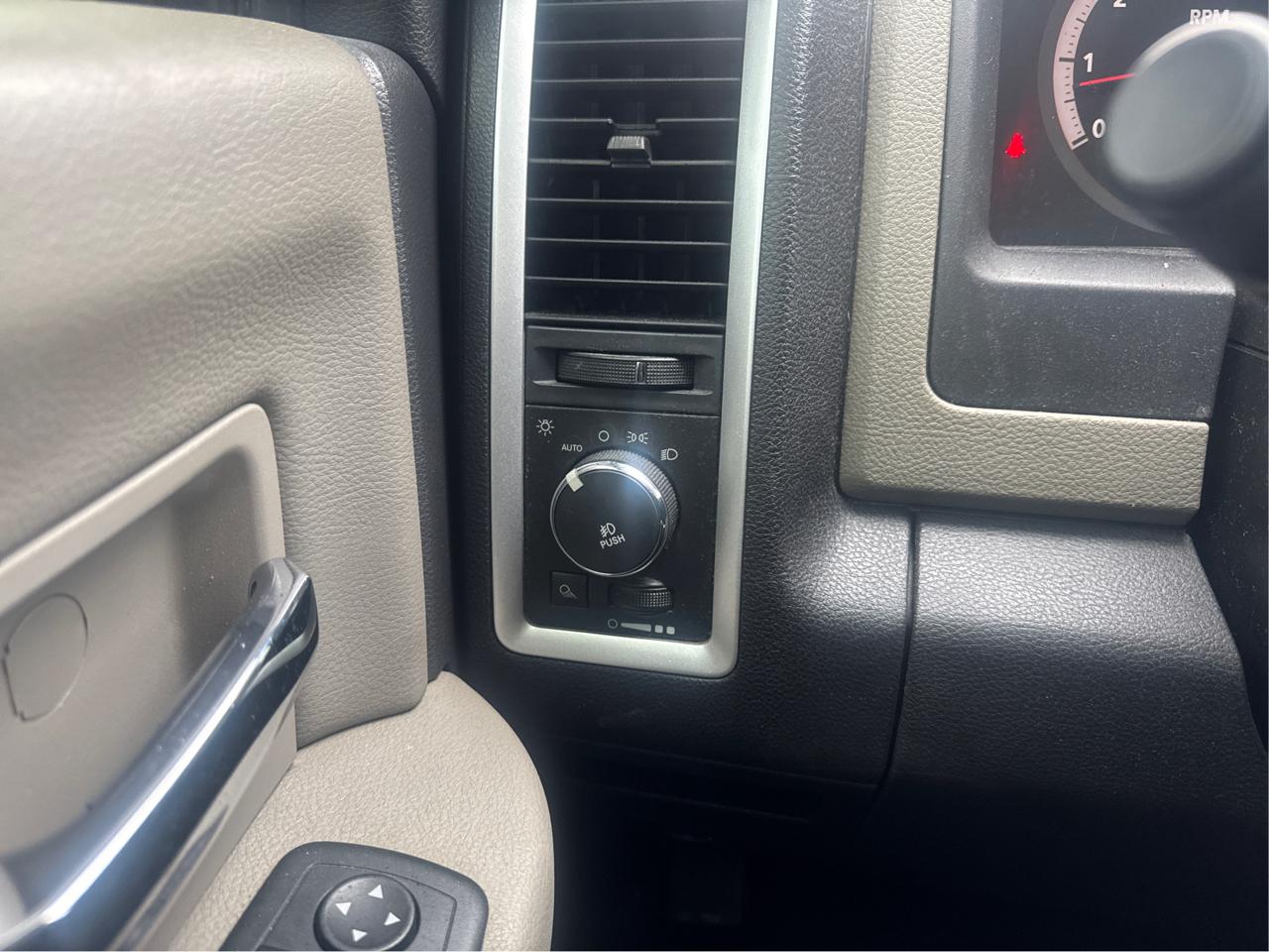 RAM 1500 Sport Crew Cab 4WD 2011