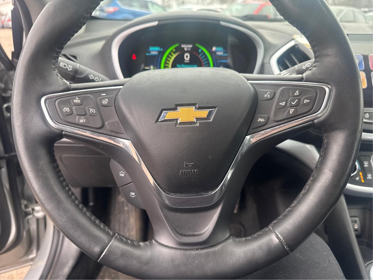 Chevrolet Volt LT w/ Standard Emission Package 2017