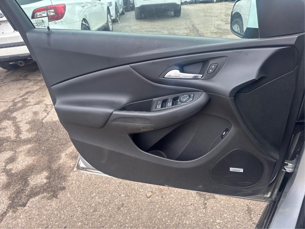 Chevrolet Volt LT w/ Standard Emission Package 2017