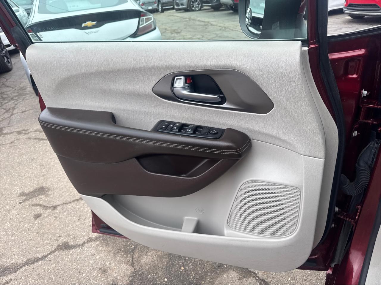 Chrysler Voyager LXI 2021