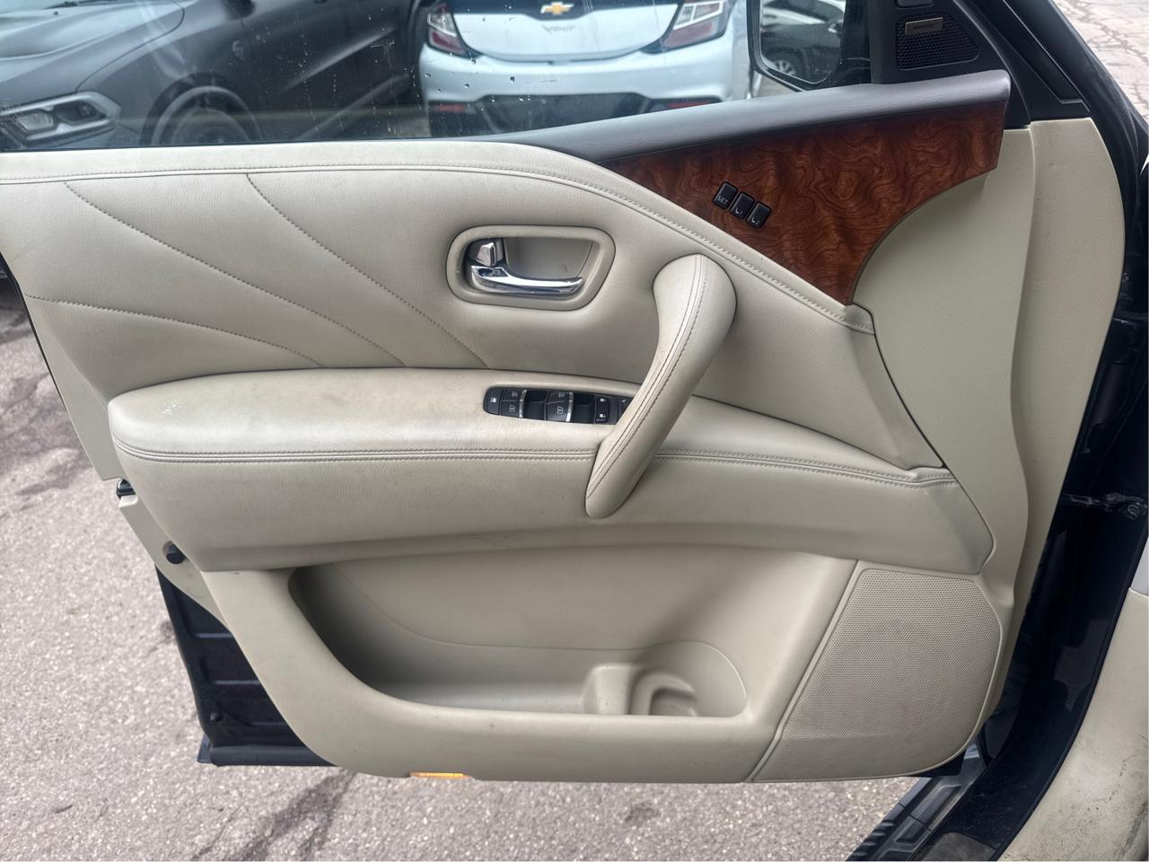 Infiniti QX80 4WD 2015