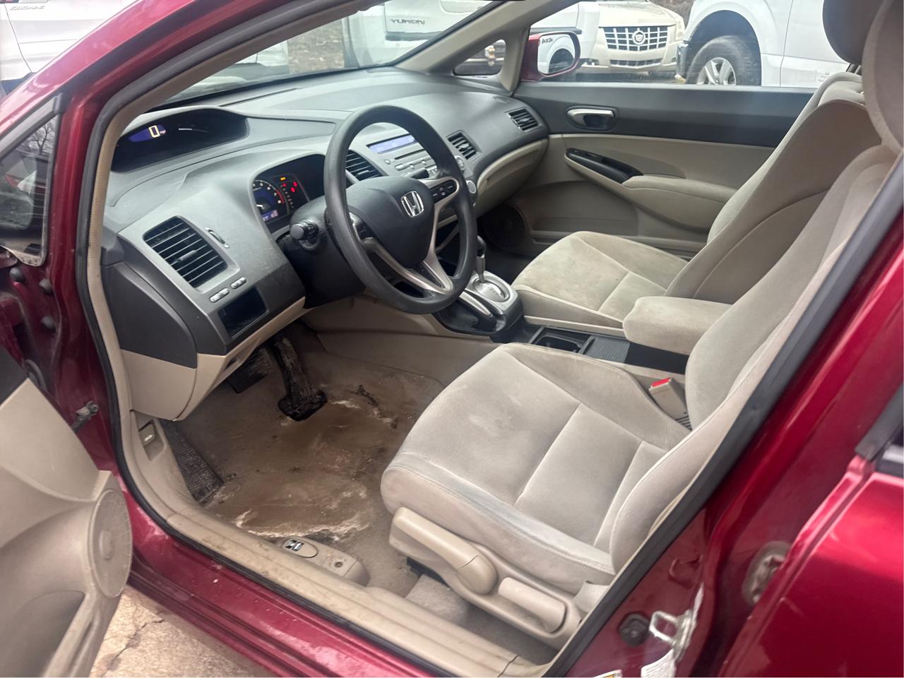 Honda Civic 4dr Sdn LX Auto 2010