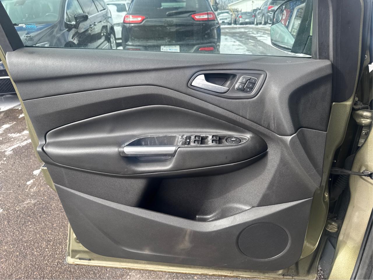 Ford Escape SEL FWD 2013