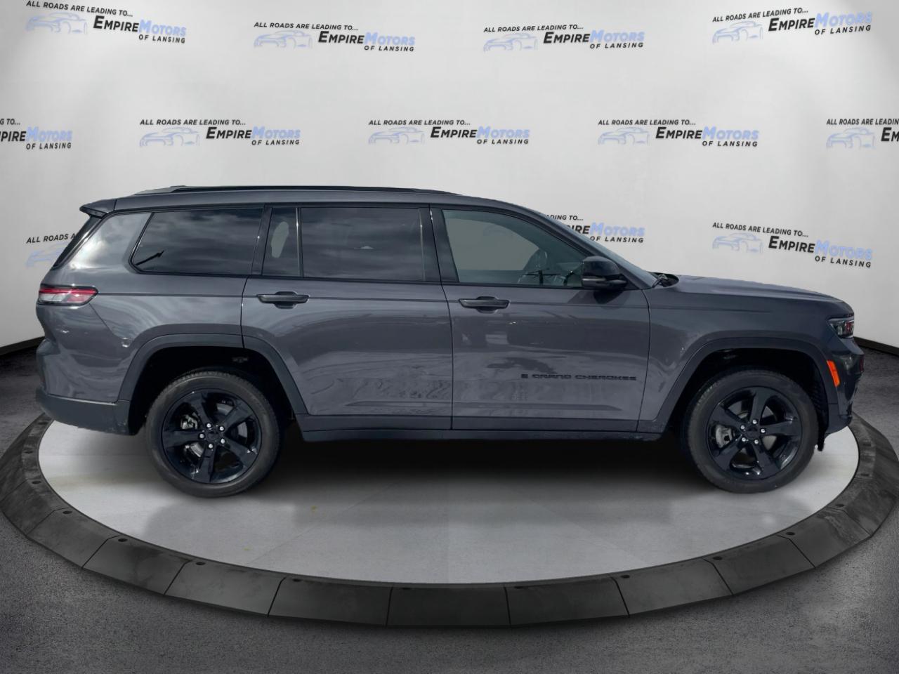 Jeep Grand Cherokee L Laredo 4WD 2024