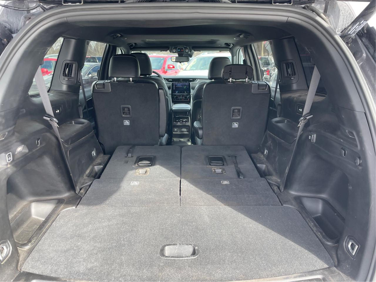 Jeep Grand Cherokee L Laredo 4WD 2024