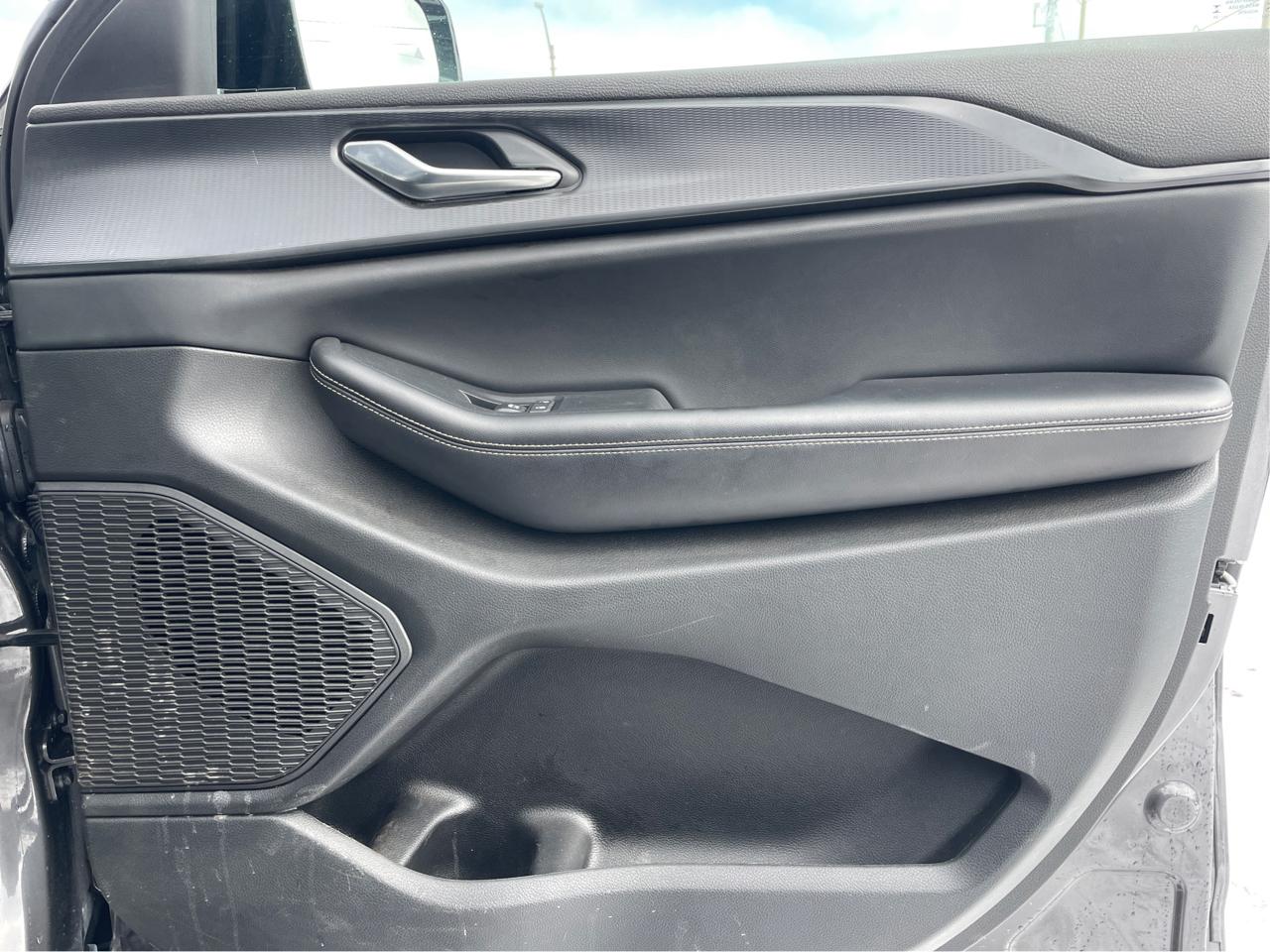 Jeep Grand Cherokee L Laredo 4WD 2024