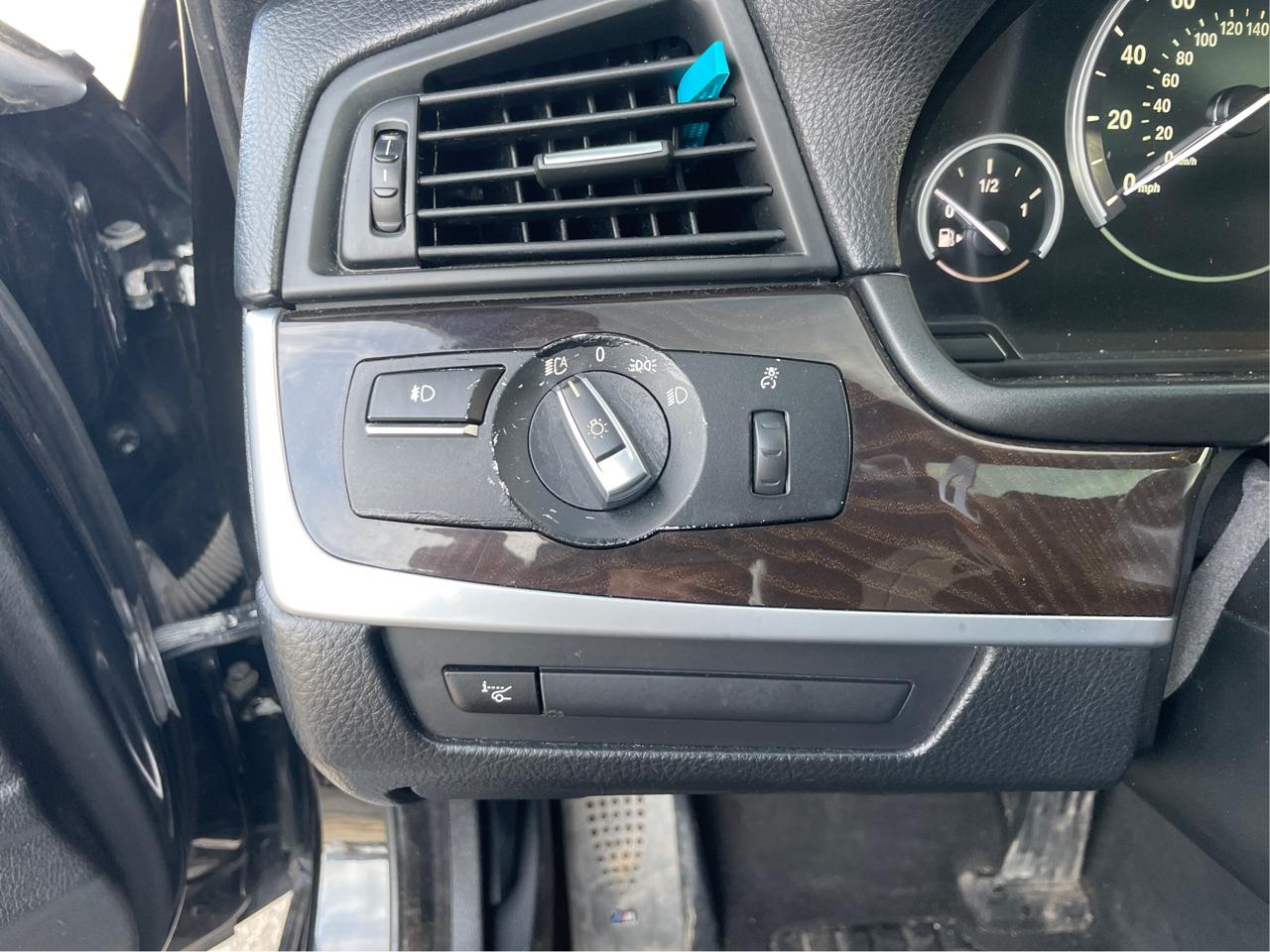 BMW 5-Series 550i 2014