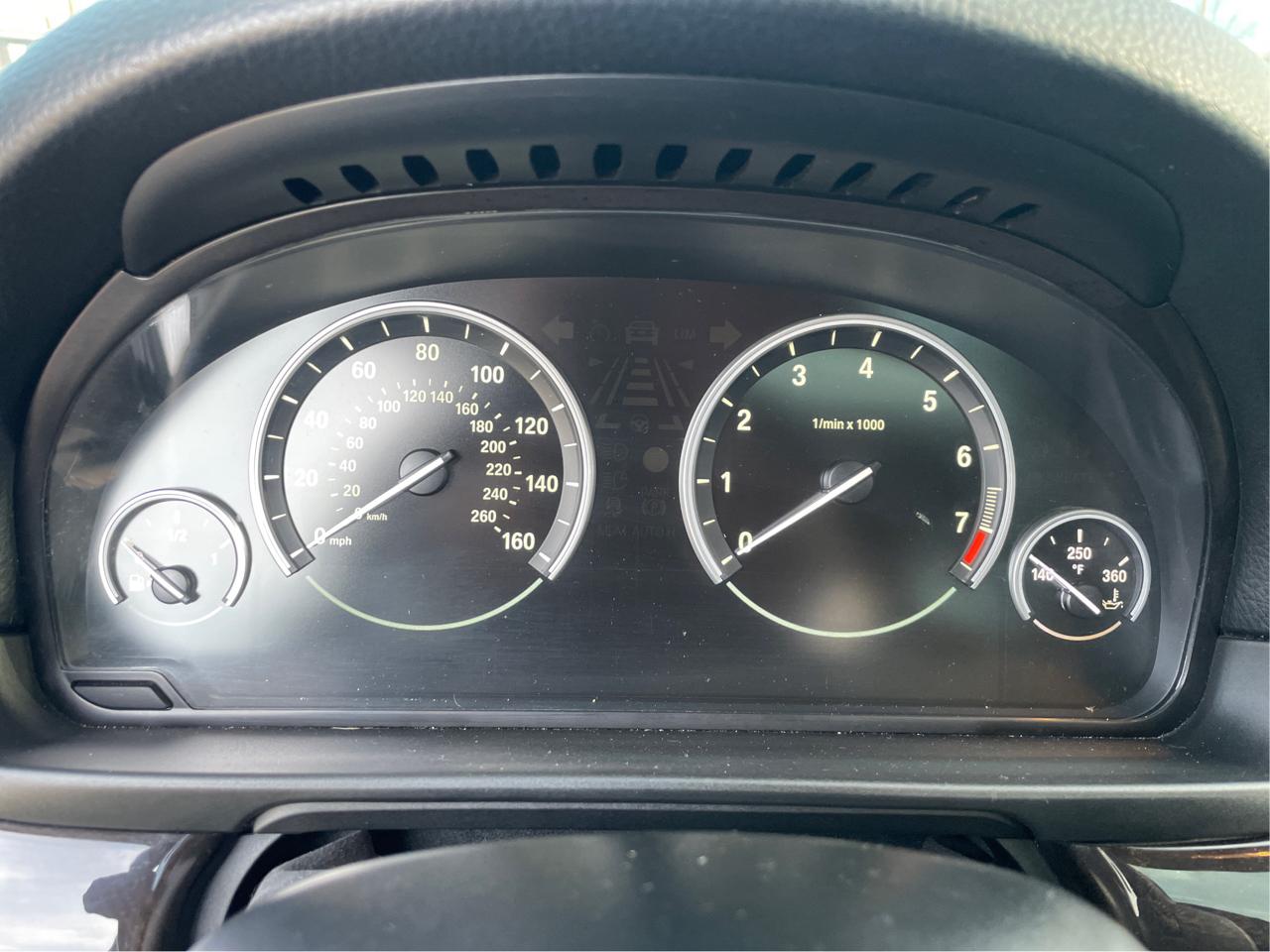 BMW 5-Series 550i 2014