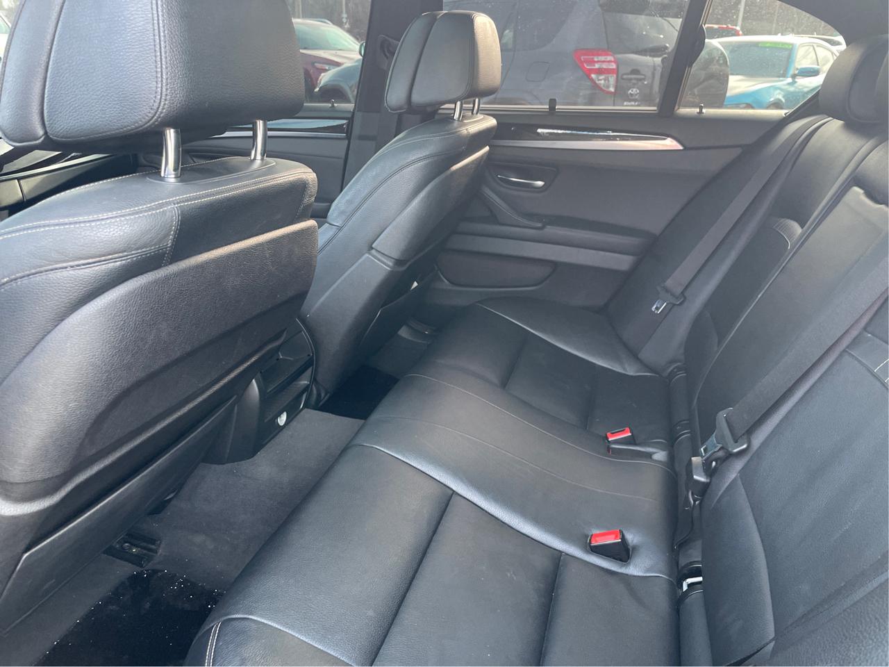 BMW 5-Series 550i 2014