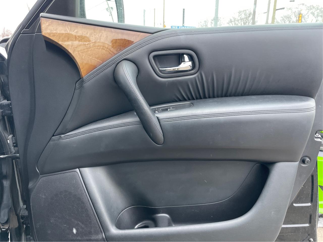 Infiniti QX80 4WD 2014