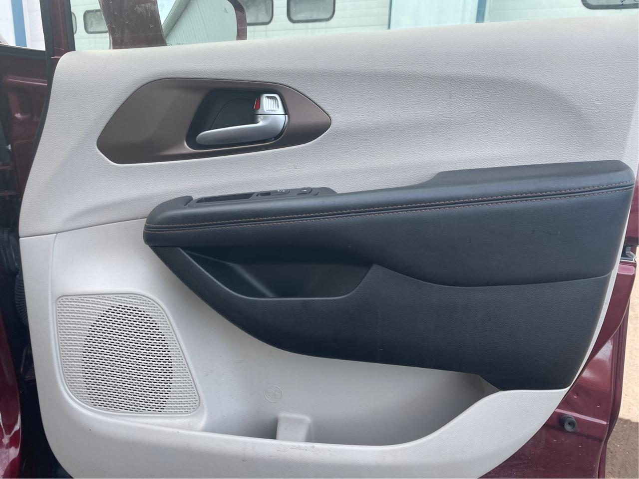 Chrysler Pacifica Touring-L Plus 2018