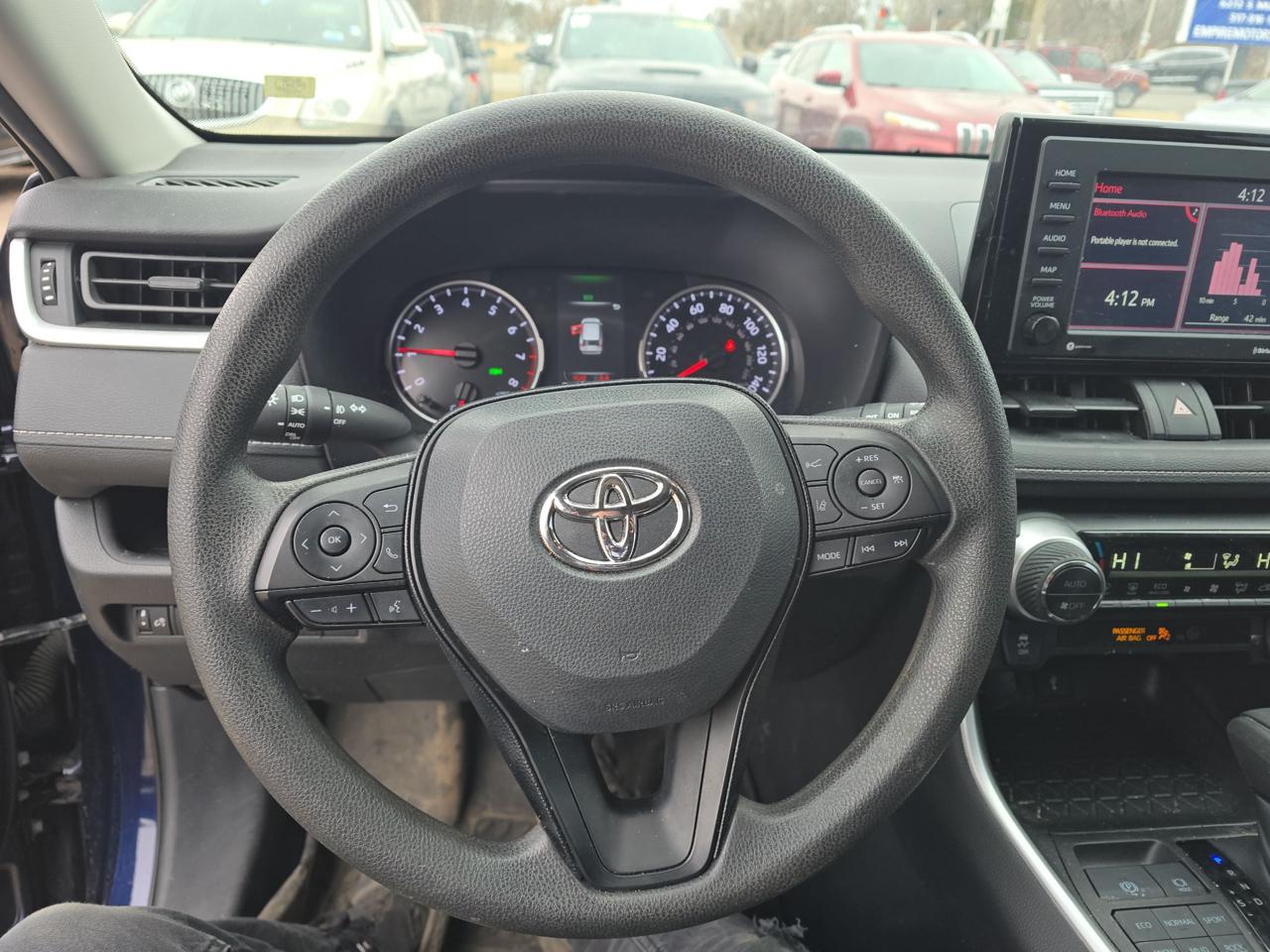Toyota RAV4 XLE AWD 2021